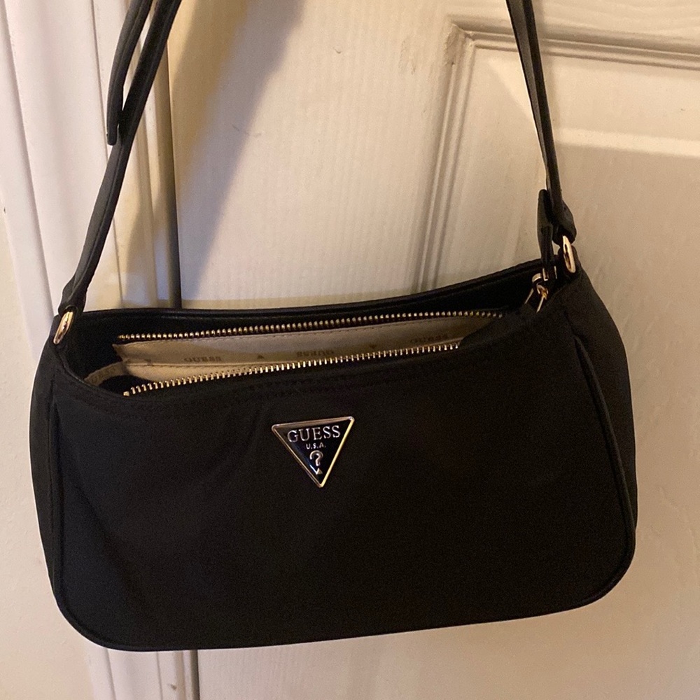 GUESS SHOULDER BAG